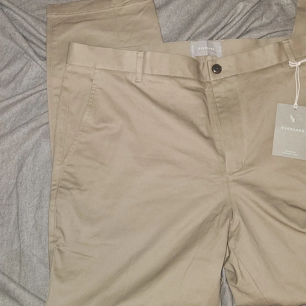 NWT- Everlane Khaki Slim Pants Size 40x30